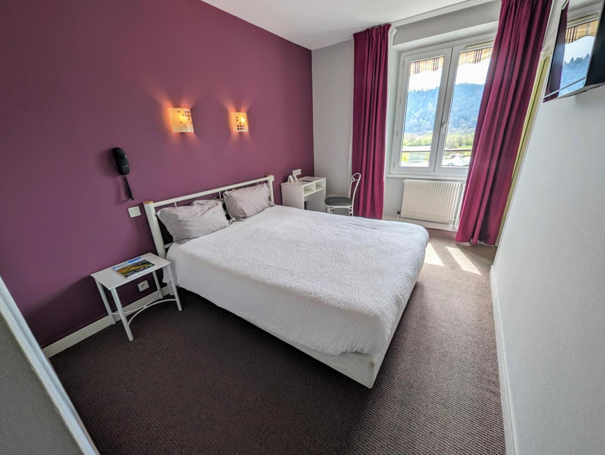 Logis Hotel Le Beau Site Chambon-sur-Lac Eksteriør bilde