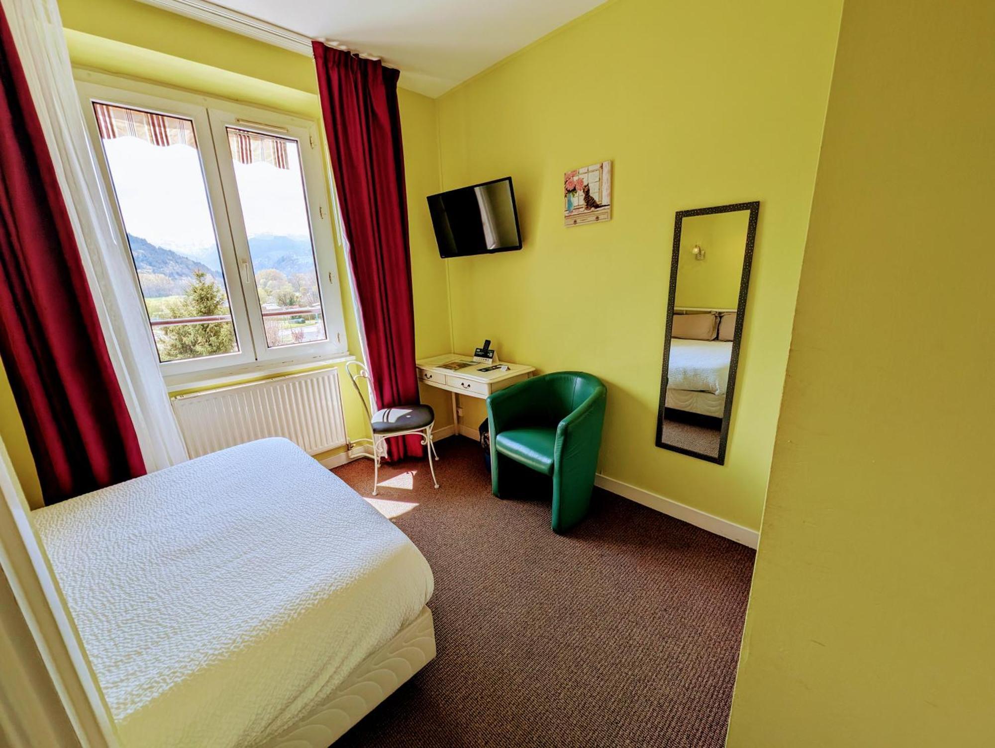 Logis Hotel Le Beau Site Chambon-sur-Lac Eksteriør bilde