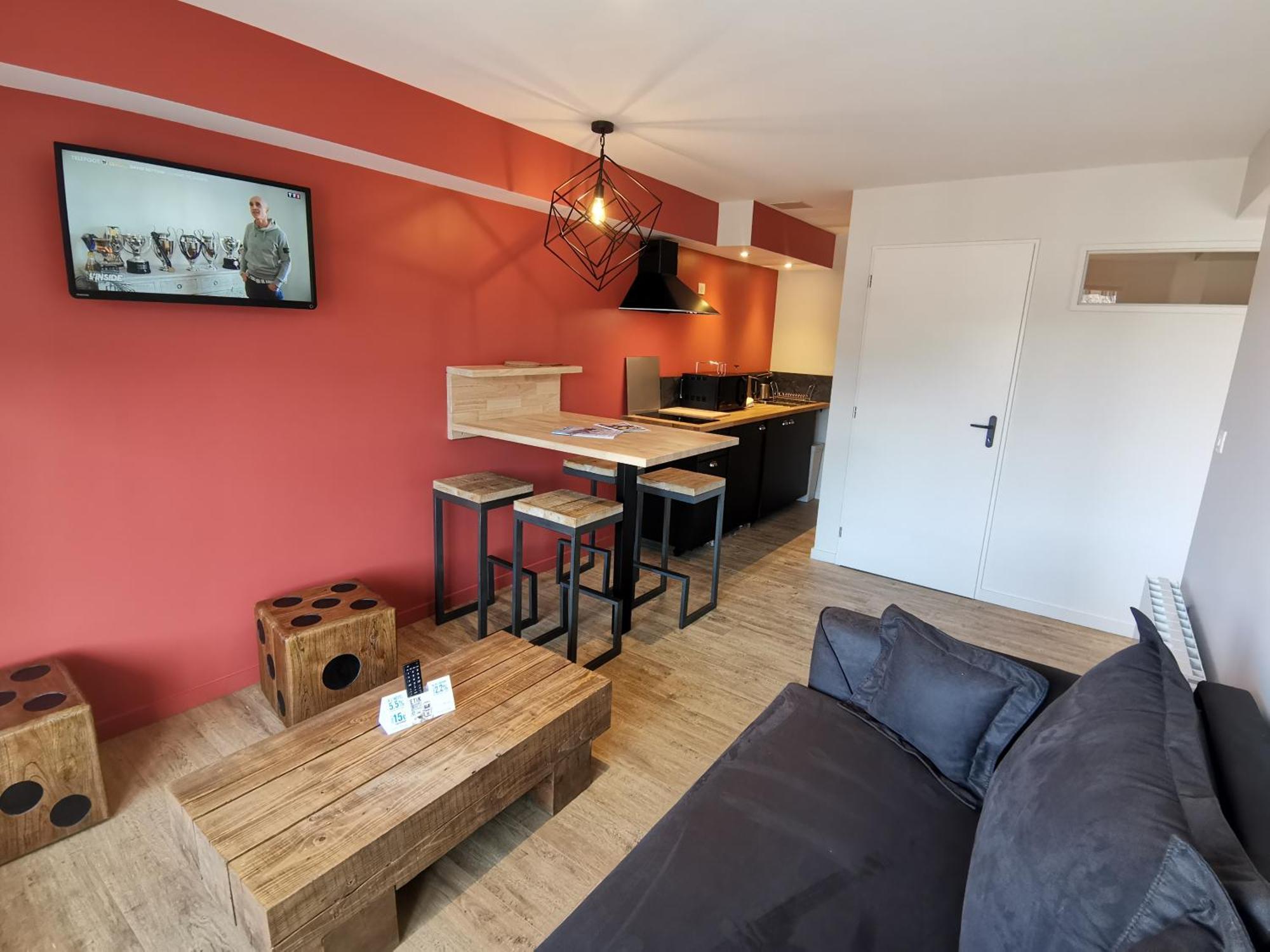 Logis Hotel Le Beau Site Chambon-sur-Lac Eksteriør bilde